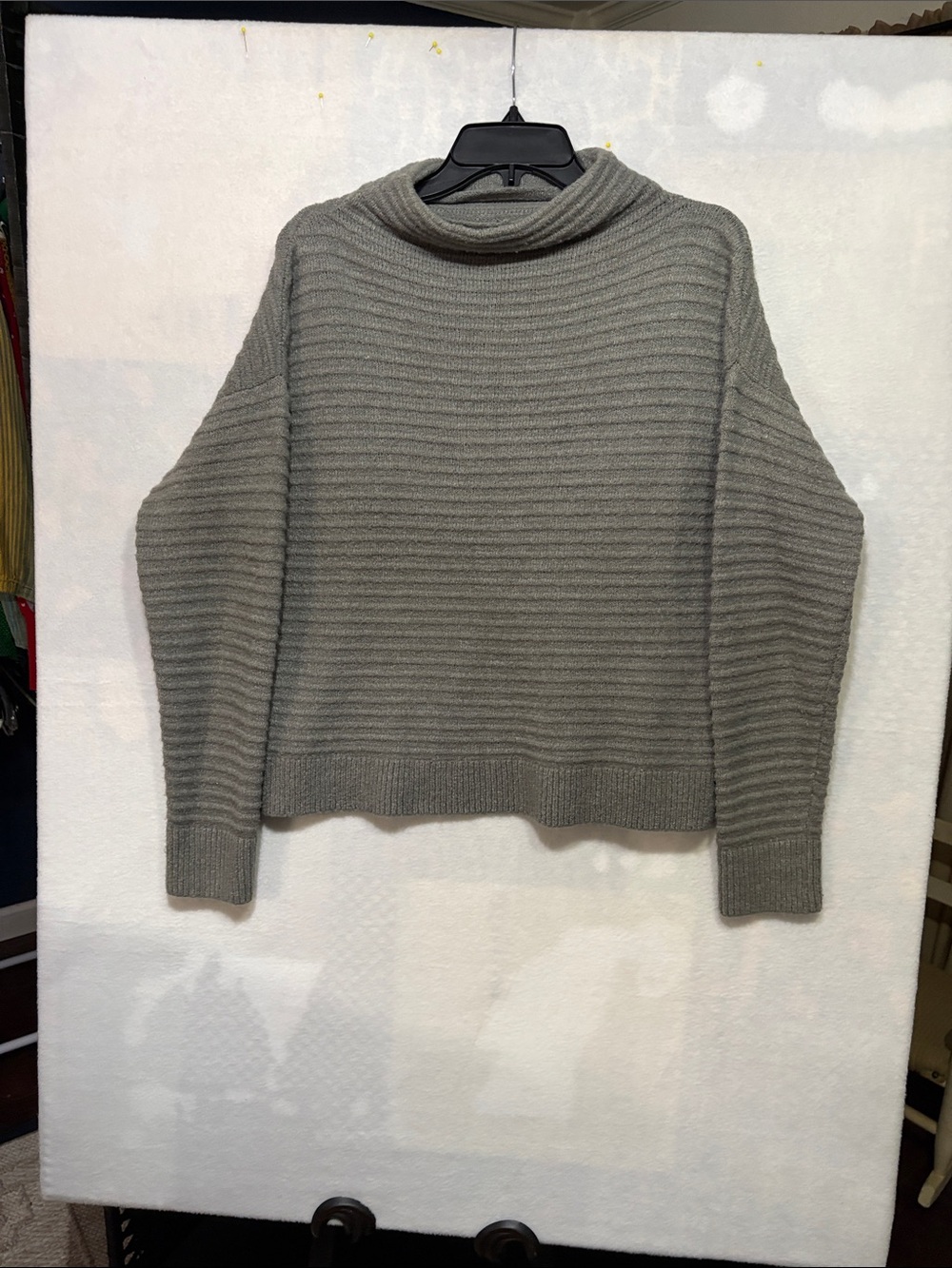 Madison Gray Mockneck Ottoman sweater small